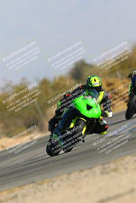 media/Jan-14-2024-SoCal Trackdays (Sun) [[2e55ec21a6]]/Turn 2 (1025am)/